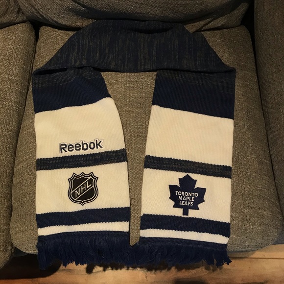 Reebok Scarf - Picture 1 of 1